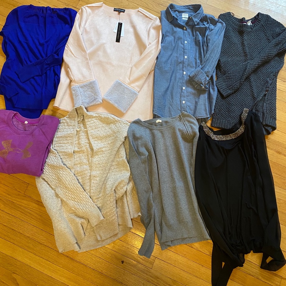 Women’s Sweater/Top Lot